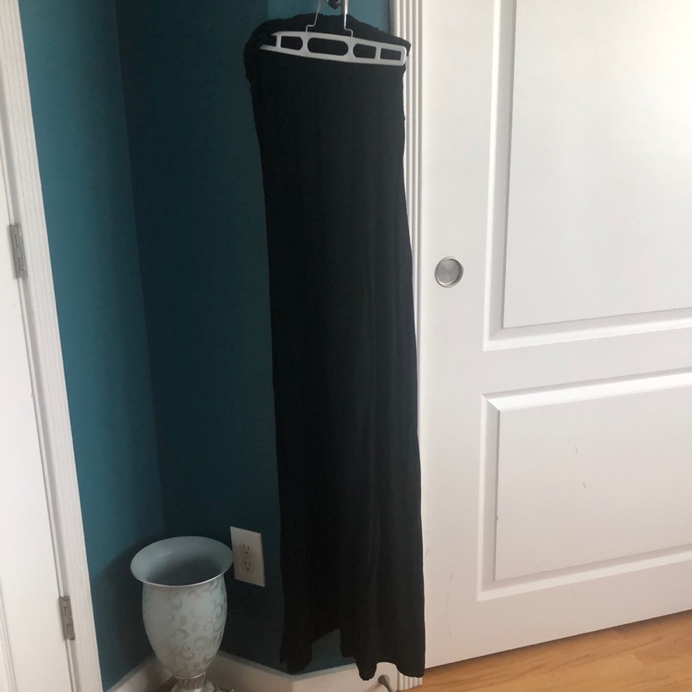 Brandy Melville strapless maxi dress. S